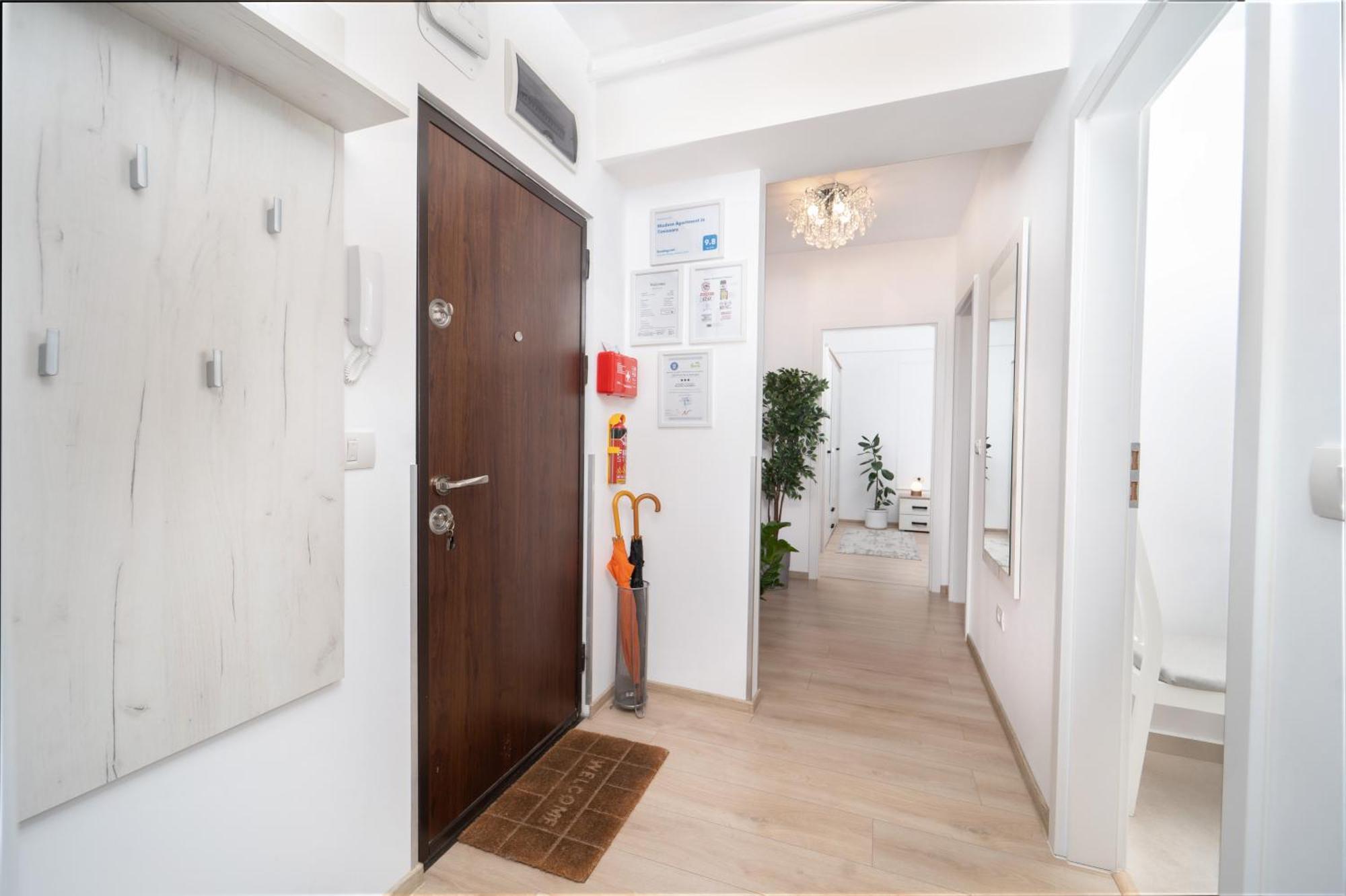 Modern With Free Private Parking In Appartement *